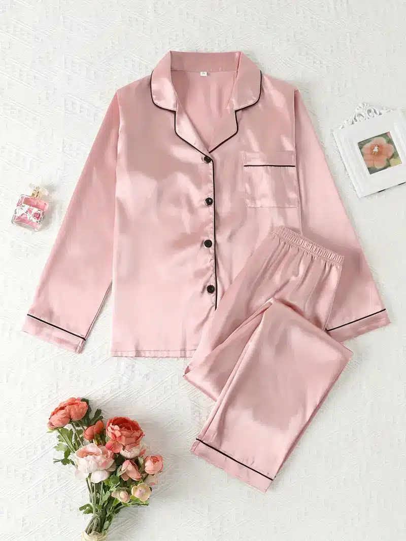 pyjama satin ensemble